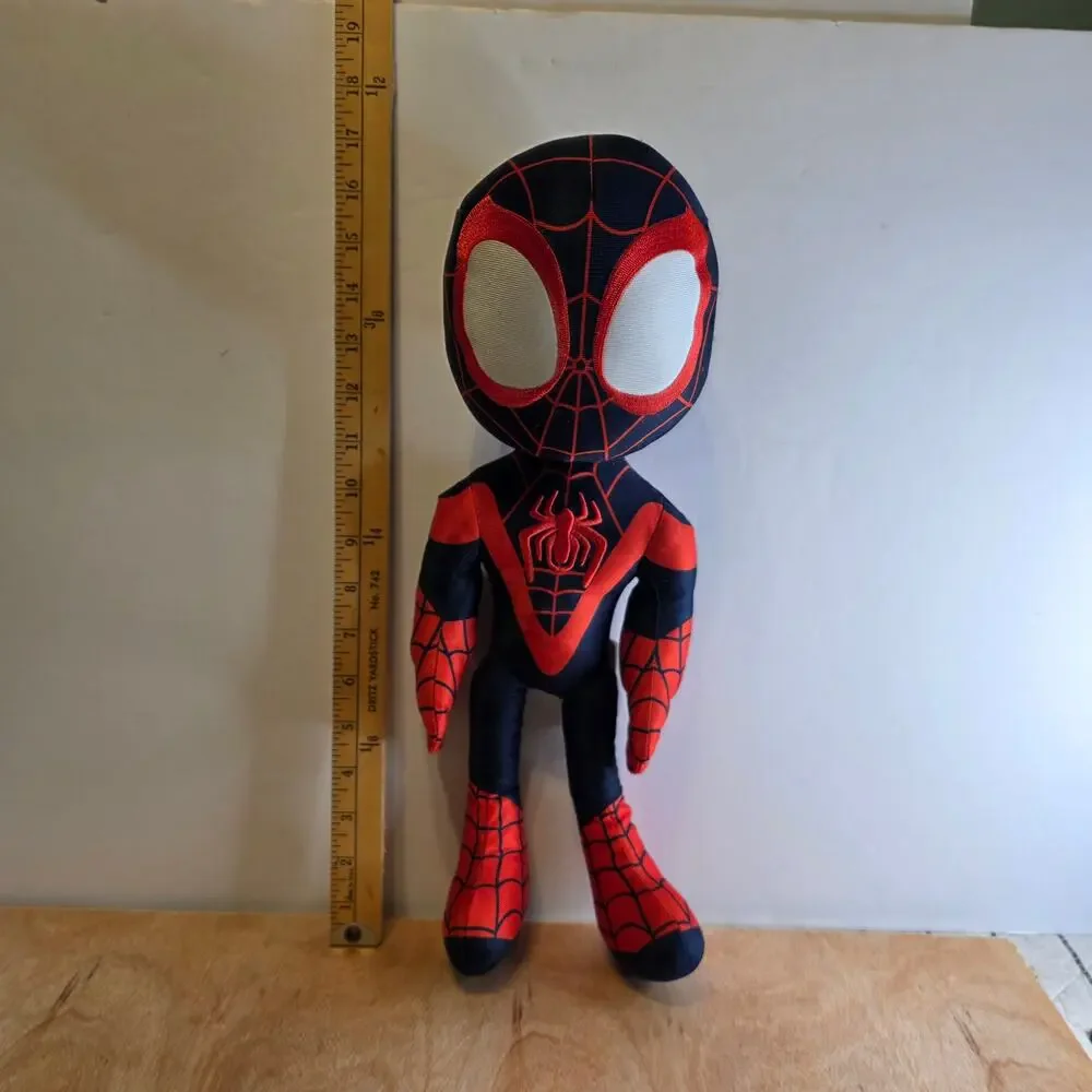 NWOT Marvel Talking soft Spidey 16